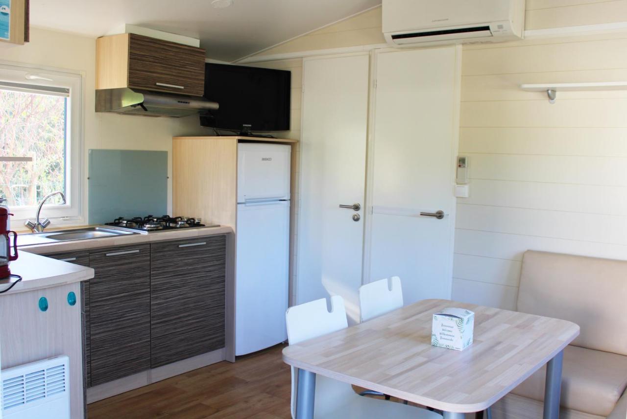Camping Lou Cabasson Bormes-les-Mimosas Exterior photo