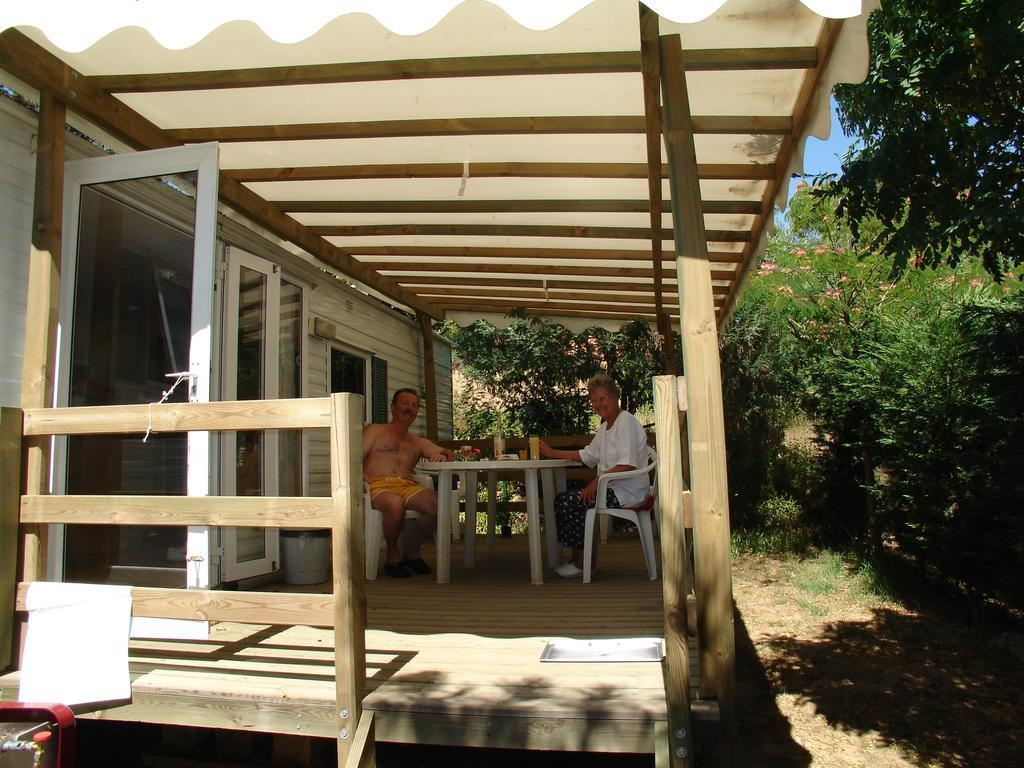 Camping Lou Cabasson Bormes-les-Mimosas Exterior photo